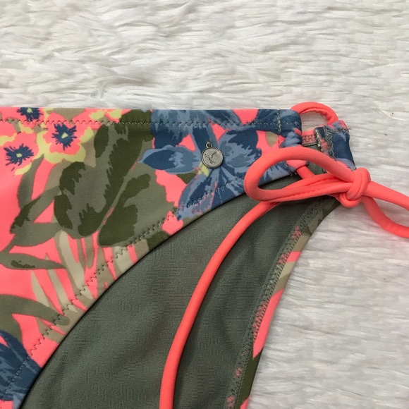 American Eagle Tropical Bikini Bottoms - Picture 2 of 5